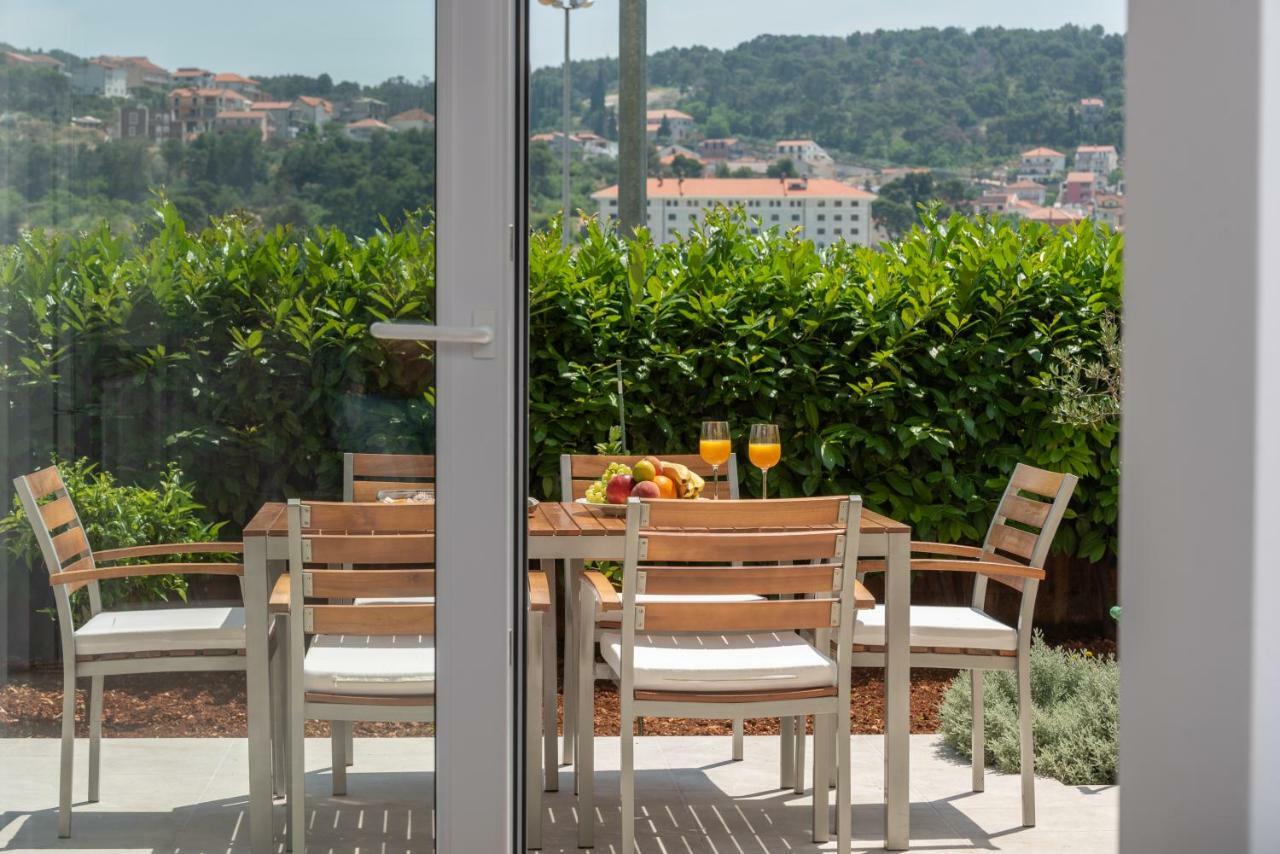 Apartments Flora Trogir Exterior photo