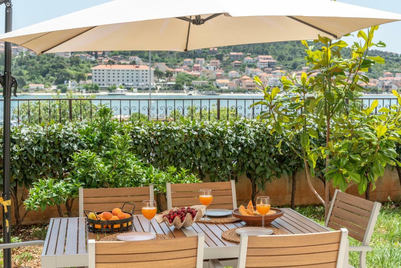 Apartments Flora Trogir Exterior photo