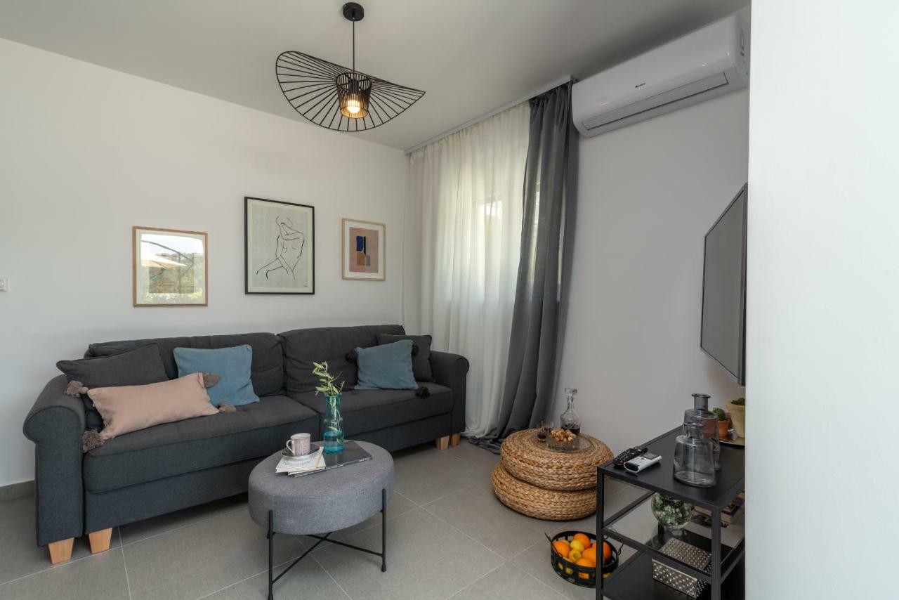 Apartments Flora Trogir Exterior photo