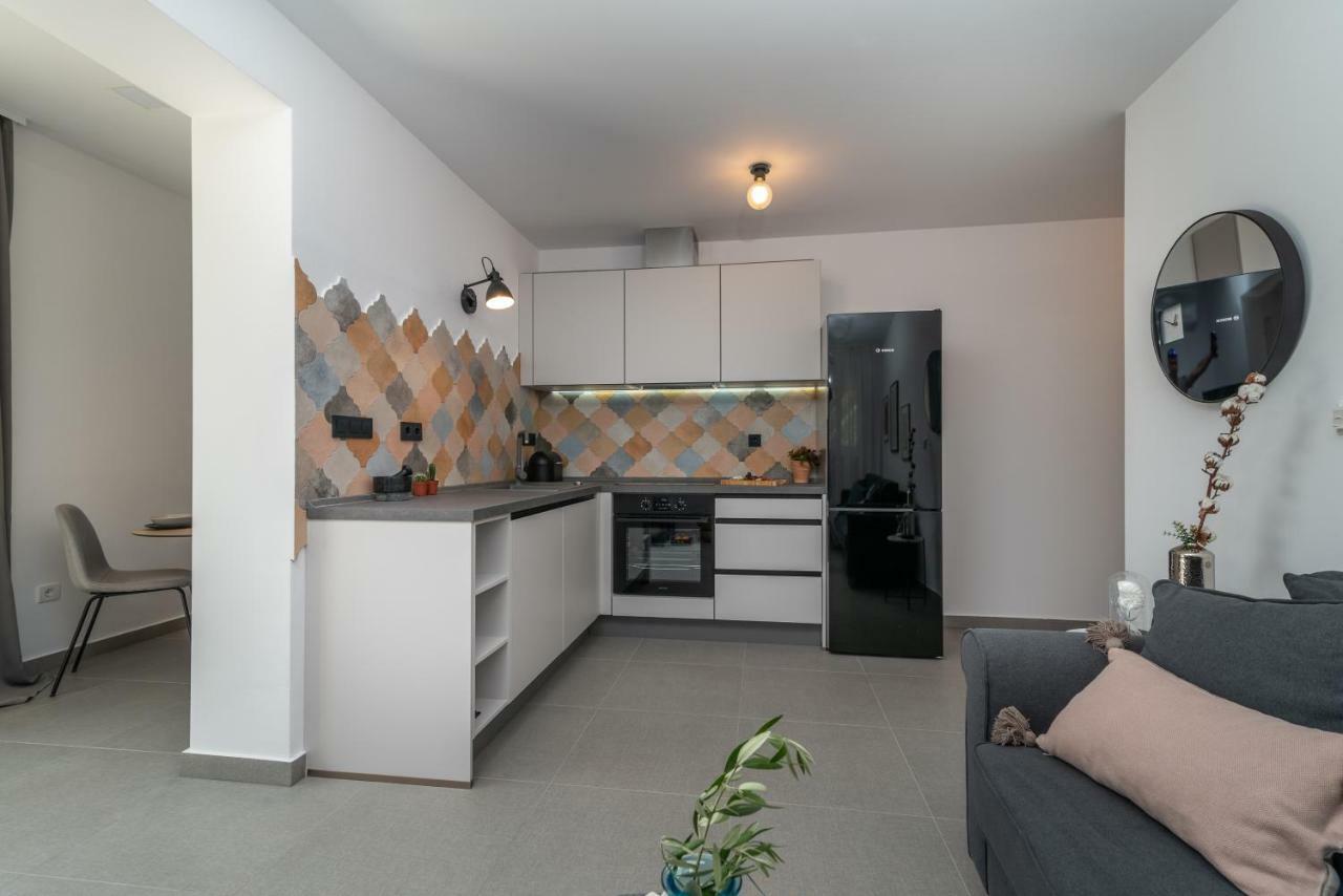 Apartments Flora Trogir Exterior photo